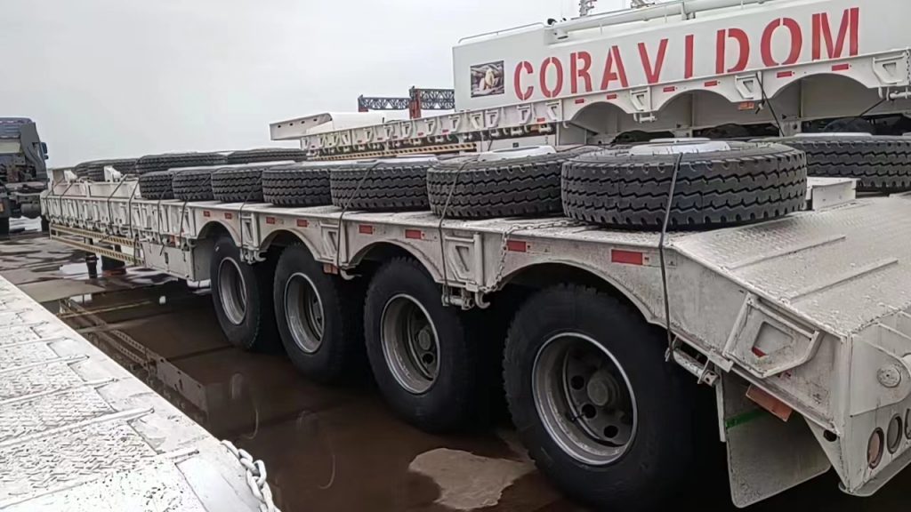 The First Batch Of Lowbed Trailer Orders In May Have Arrived At The Port插图2