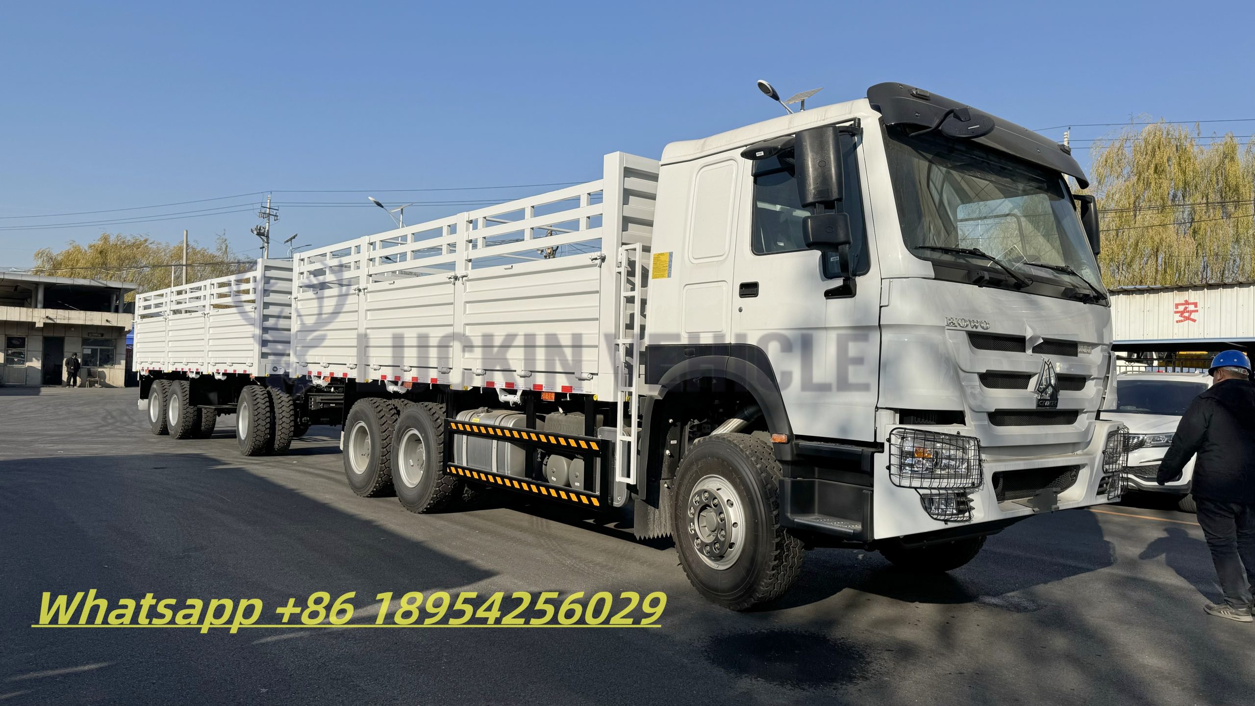 Hot Selling Sinotruk HOWO Brand 3 Axles 6X4 10 Wheele Fence Box Cargo Truck with Full Trailer for Ethiopia Sale插图