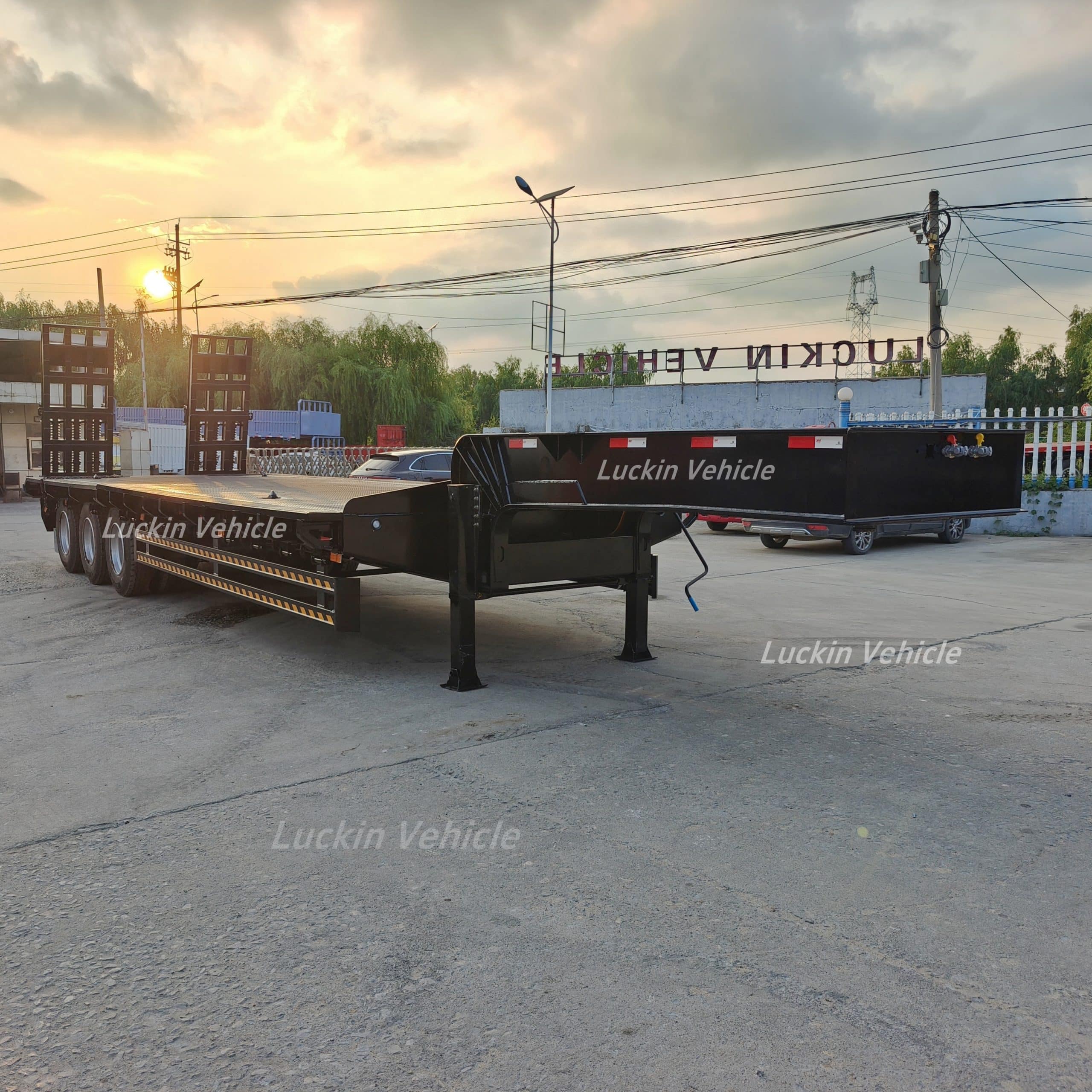 Hot Sale 3 Axles Lowbed Semi Trailer插图1